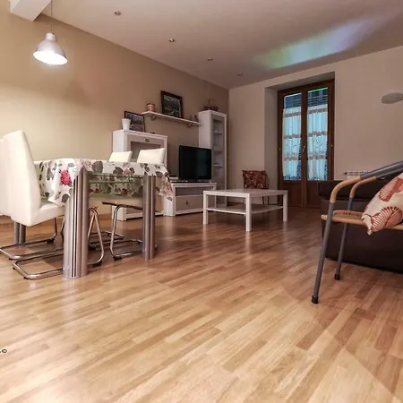 Mirando Apartament Llanes